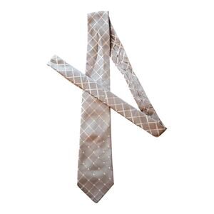 Hisdern Grey Diamond Pattern